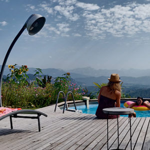 la piscine du gite et sa vue sur la chartreuse